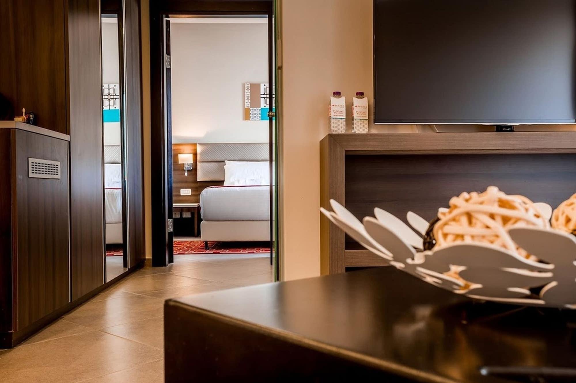Ramada Olivie Nazareth Hotel Buitenkant foto